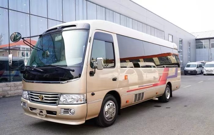 19座中巴車(chē)